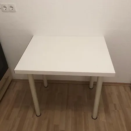 Advice & Advise Apartment